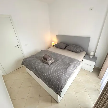 Appartement Veronika & Barbora With Swimming Pool Golem (Tirana)