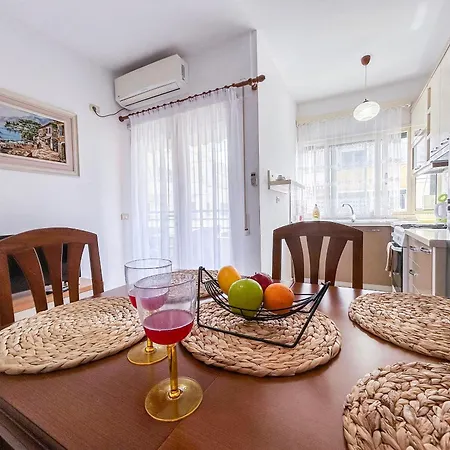 Appartement Veronika & Barbora With Swimming Pool *